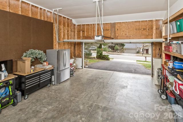 107 Mountain Drive, Biltmore Lake, NC 28715