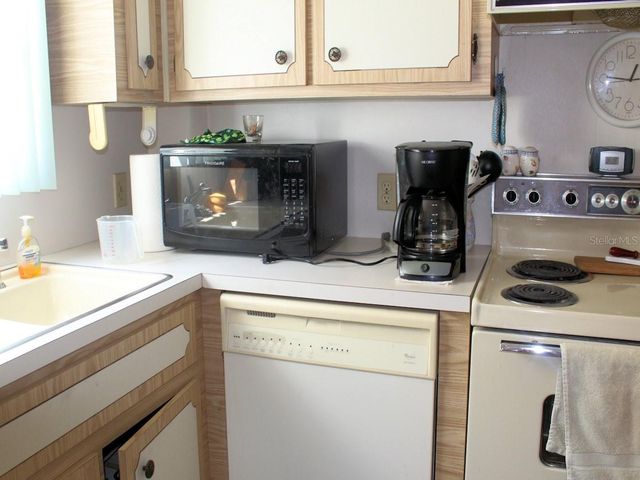 2E PINDO PALM STREET E, Largo, FL 33770