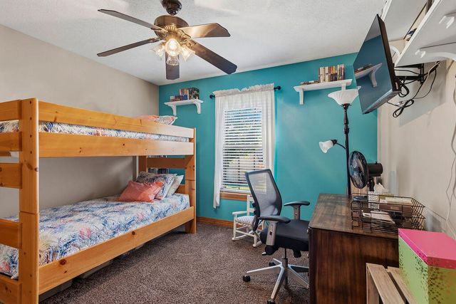 3186 N Nixon Avenue, Springfield, MO 65803