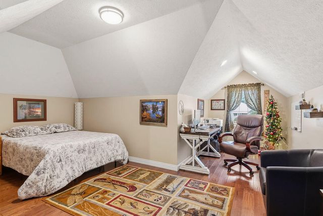 3186 N Nixon Avenue, Springfield, MO 65803