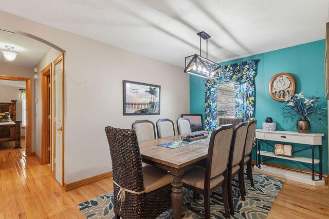 3186 N Nixon Avenue, Springfield, MO 65803
