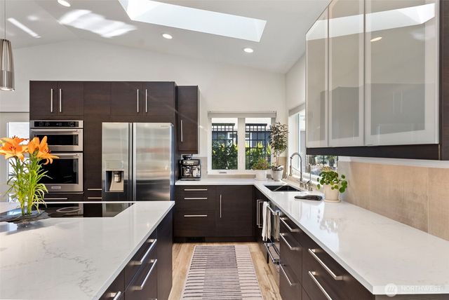 1229 Queets Drive, Fox Island, WA 98333