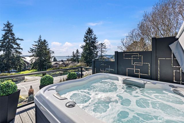 1229 Queets Drive, Fox Island, WA 98333