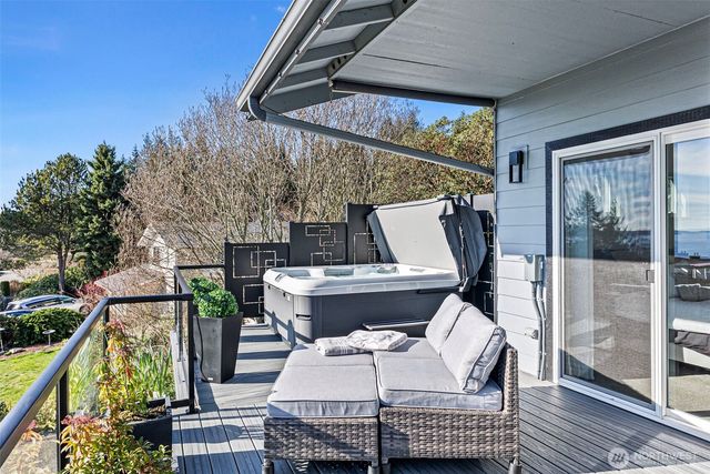 1229 Queets Drive, Fox Island, WA 98333