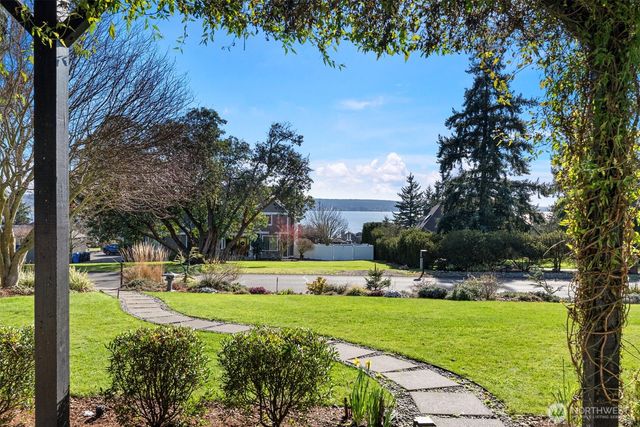 1229 Queets Drive, Fox Island, WA 98333