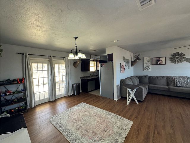 1150 N Seaman Street, Eastland, TX 76448