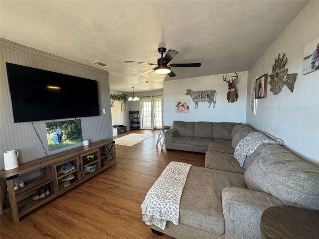 1150 N Seaman Street, Eastland, TX 76448