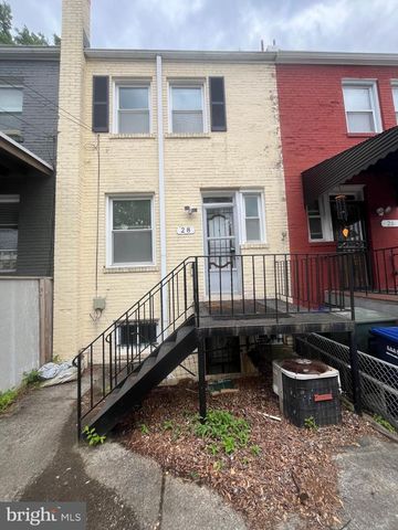 28 HAWAII AVE NE, Washington, DC 20011
