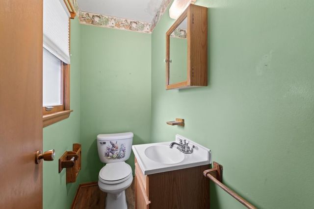 1927 Michigan AVENUE, Waukesha, WI 53188