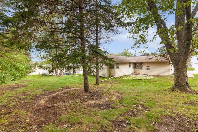 1927 Michigan AVENUE, Waukesha, WI 53188