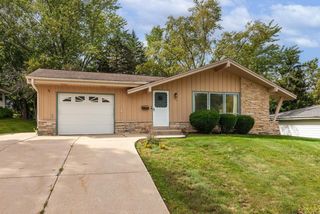 1927 Michigan AVENUE, Waukesha, WI 53188