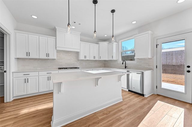 4801 SW Juneberry Street, Bentonville, AR 72713