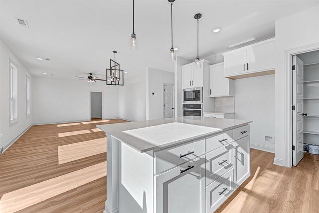 4801 SW Juneberry Street, Bentonville, AR 72713