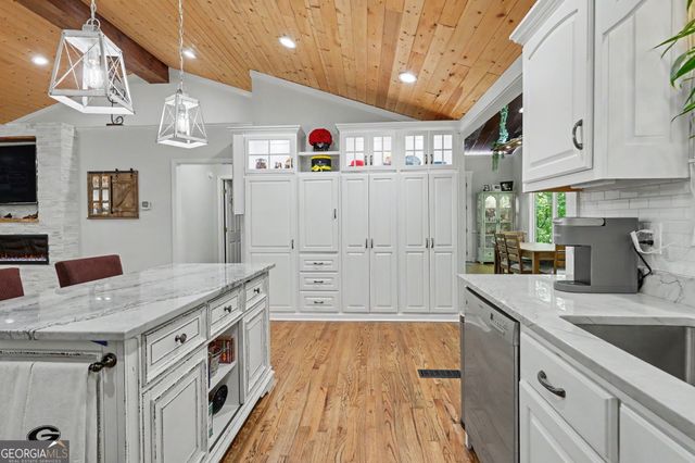 301 Cross Creek Trail, Demorest, GA 30535
