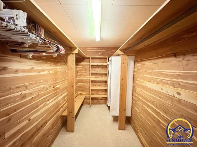 2314 Delane Dr, Emporia, KS 66801