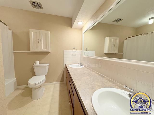 2314 Delane Dr, Emporia, KS 66801