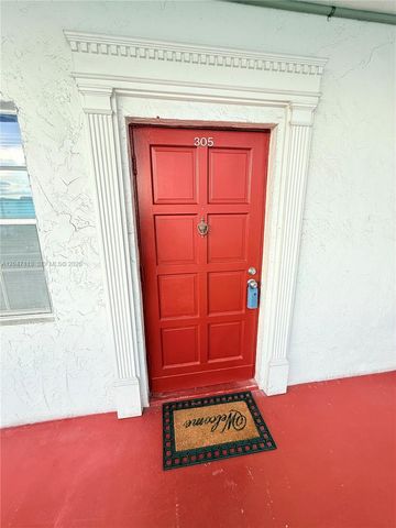4140 NW 44th Ave 305, Lauderdale Lakes, FL 33319