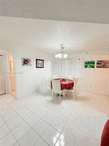 4140 NW 44th Ave 305, Lauderdale Lakes, FL 33319