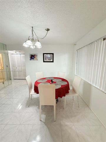 4140 NW 44th Ave 305, Lauderdale Lakes, FL 33319