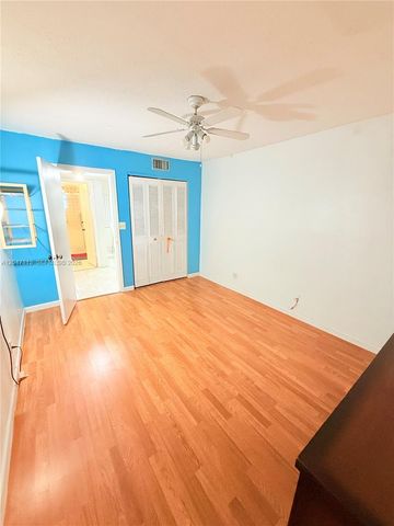 4140 NW 44th Ave 305, Lauderdale Lakes, FL 33319
