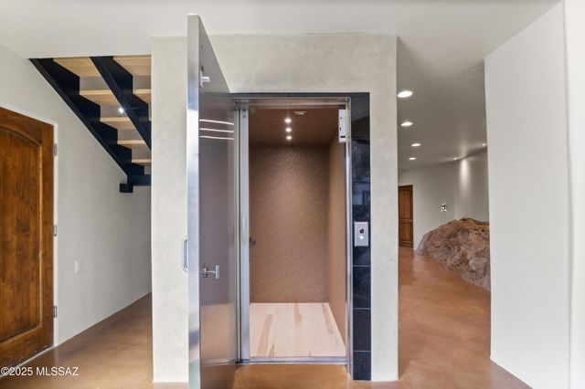 3898 N Camino Ojo De Agua, Tucson, AZ 85749