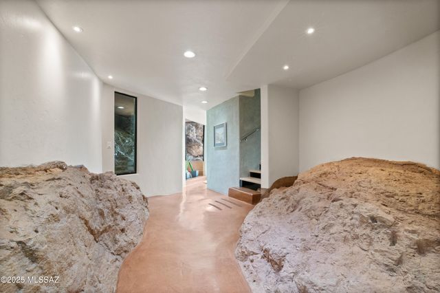 3898 N Camino Ojo De Agua, Tucson, AZ 85749