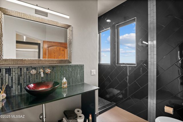 3898 N Camino Ojo De Agua, Tucson, AZ 85749