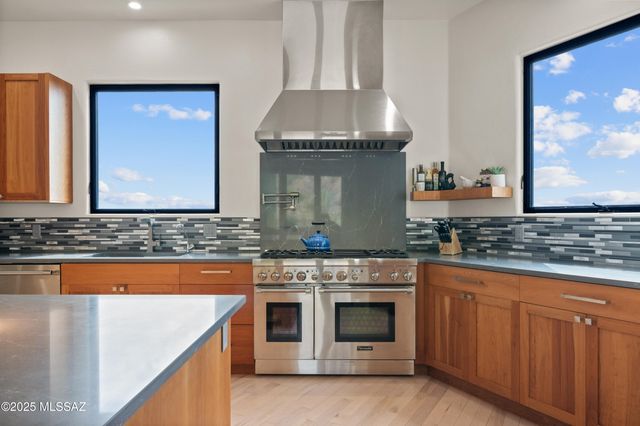 3898 N Camino Ojo De Agua, Tucson, AZ 85749