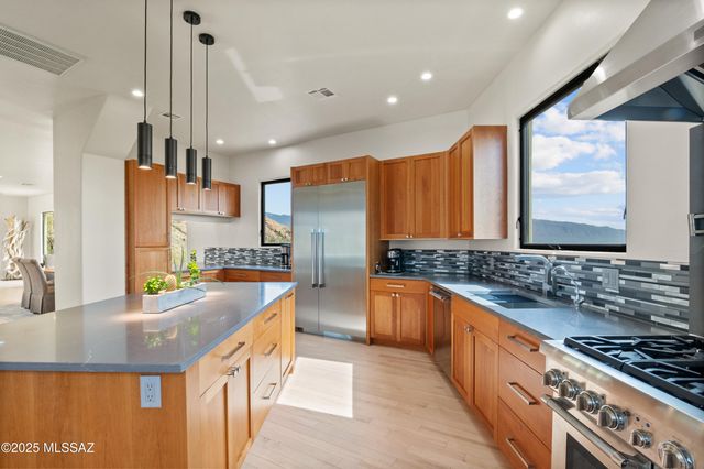 3898 N Camino Ojo De Agua, Tucson, AZ 85749