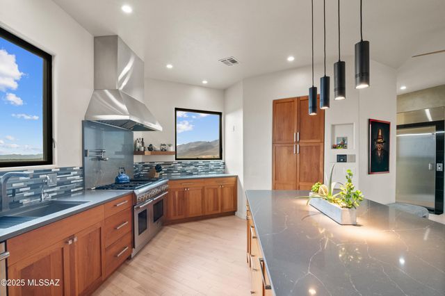 3898 N Camino Ojo De Agua, Tucson, AZ 85749