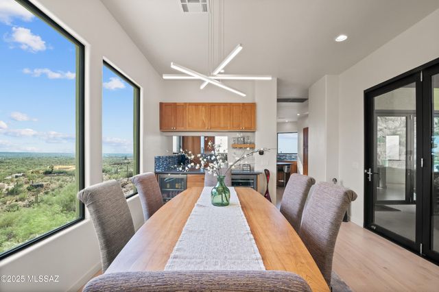 3898 N Camino Ojo De Agua, Tucson, AZ 85749