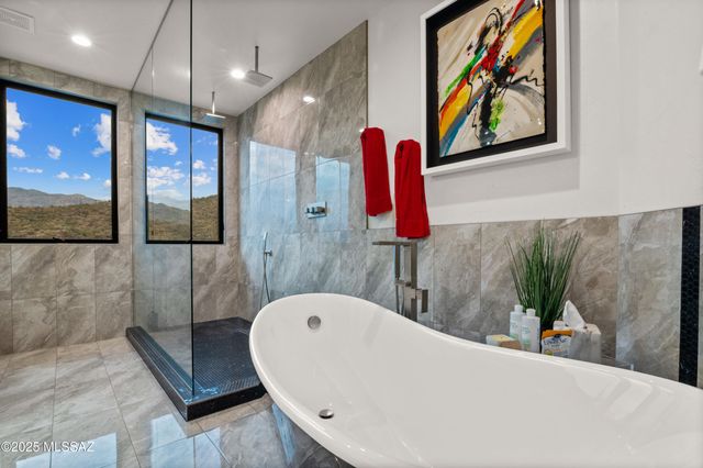 3898 N Camino Ojo De Agua, Tucson, AZ 85749