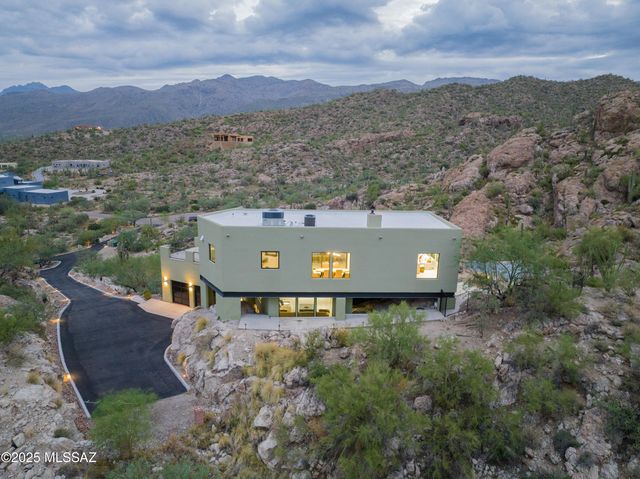 3898 N Camino Ojo De Agua, Tucson, AZ 85749