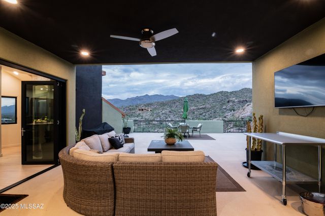 3898 N Camino Ojo De Agua, Tucson, AZ 85749