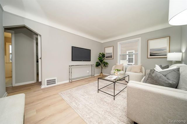 4643 S Hubbard Street, Wayne, MI 48184