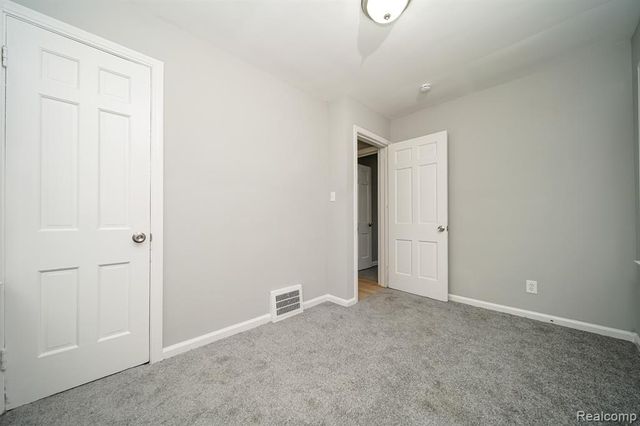 4643 S Hubbard Street, Wayne, MI 48184