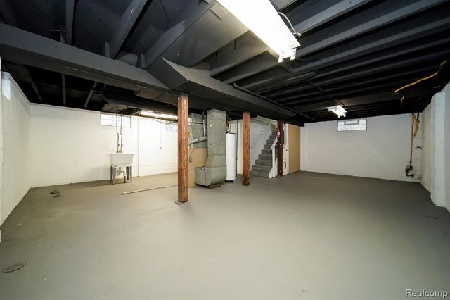 4643 S Hubbard Street, Wayne, MI 48184