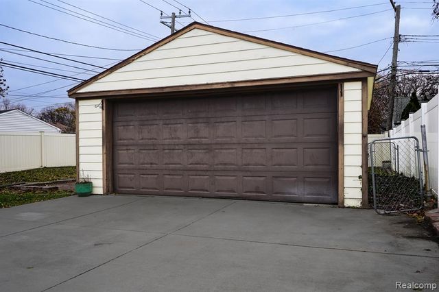 4643 S Hubbard Street, Wayne, MI 48184