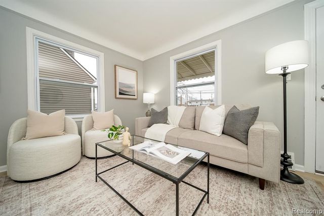 4643 S Hubbard Street, Wayne, MI 48184