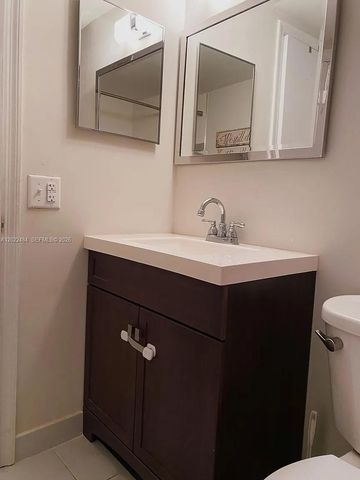 2775 W 52nd St 206, Hialeah, FL 33016