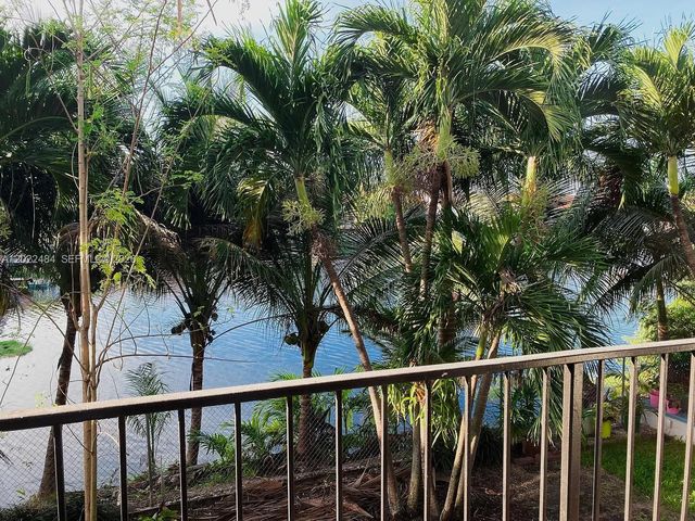 2775 W 52nd St 206, Hialeah, FL 33016
