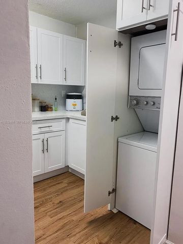 2775 W 52nd St 206, Hialeah, FL 33016