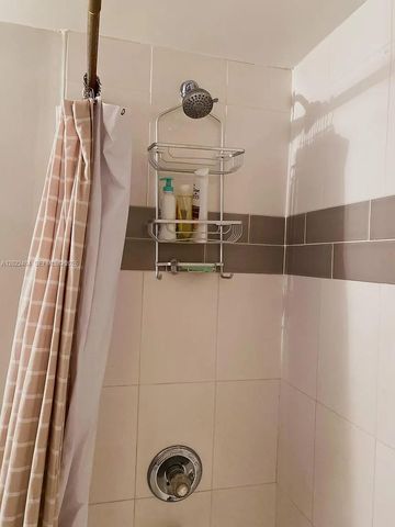 2775 W 52nd St 206, Hialeah, FL 33016