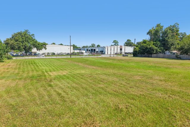 000 Little York Road, Houston, TX 77076