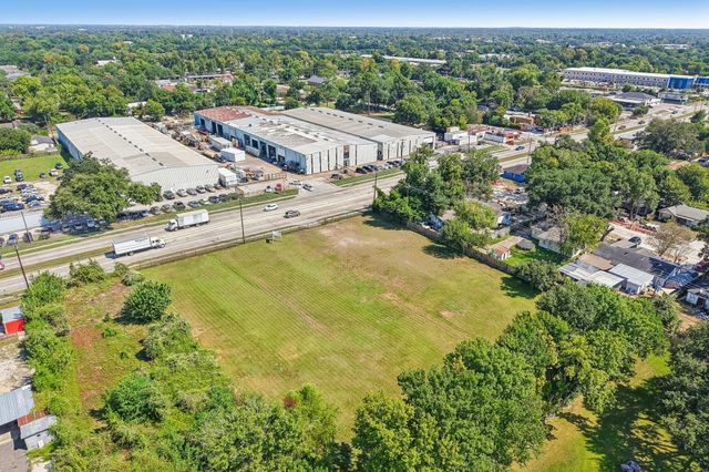 000 Little York Road, Houston, TX 77076