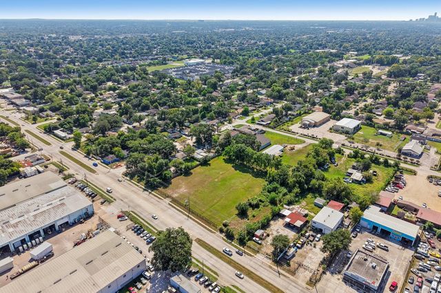 000 Little York Road, Houston, TX 77076