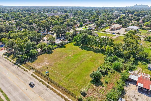 000 Little York Road, Houston, TX 77076