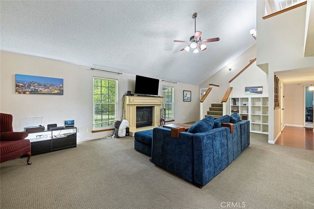 2183 E Fallbrook Avenue, Fresno, CA 93720