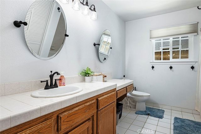 2183 E Fallbrook Avenue, Fresno, CA 93720
