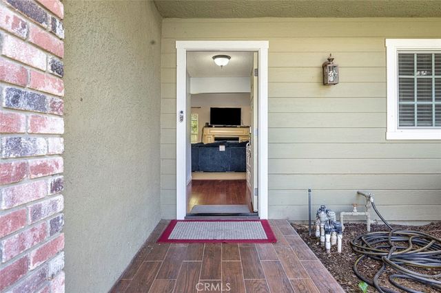 2183 E Fallbrook Avenue, Fresno, CA 93720